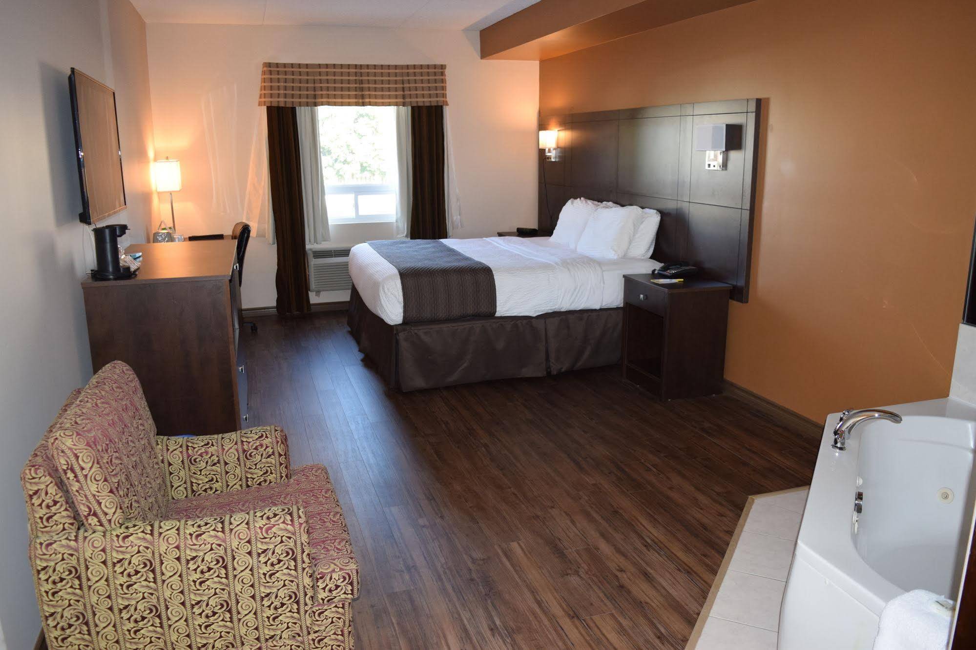 Days Inn By Wyndham Leamington Extérieur photo