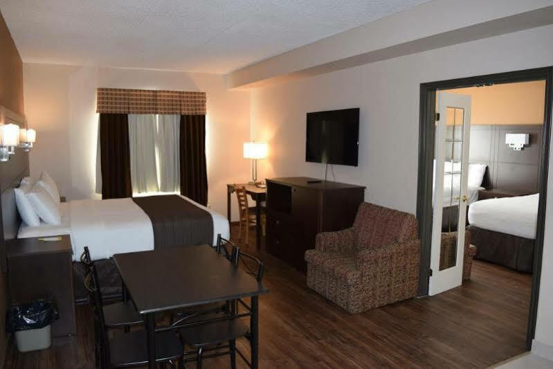 Days Inn By Wyndham Leamington Extérieur photo