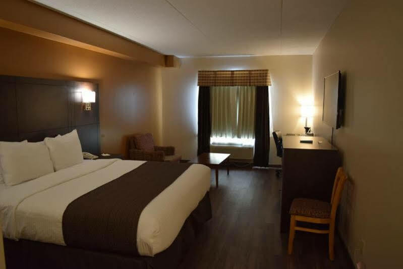 Days Inn By Wyndham Leamington Extérieur photo