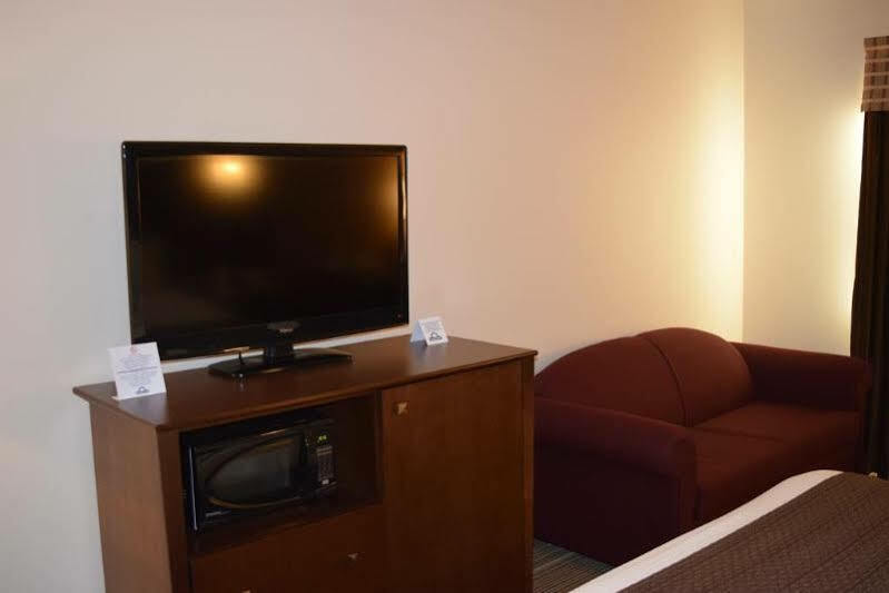 Days Inn By Wyndham Leamington Extérieur photo